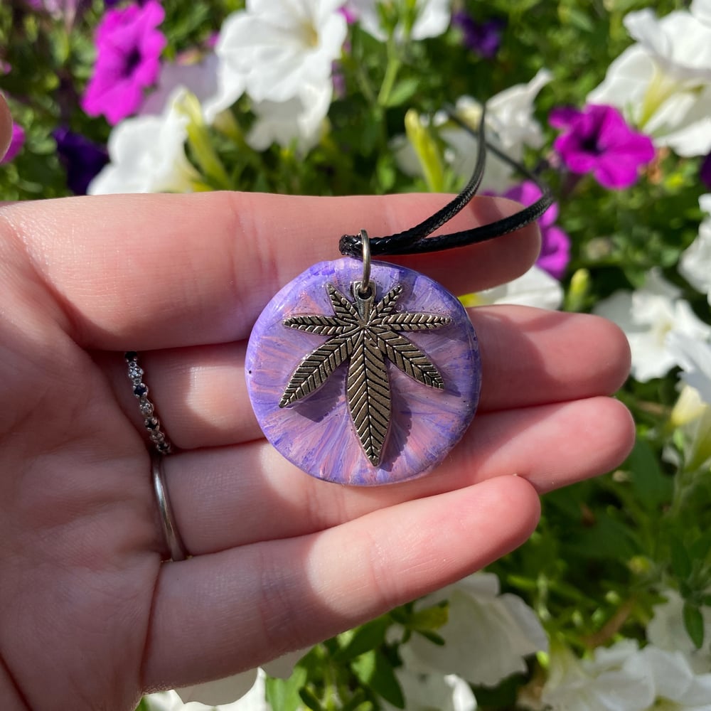 Image of cotton candy weed necklace 