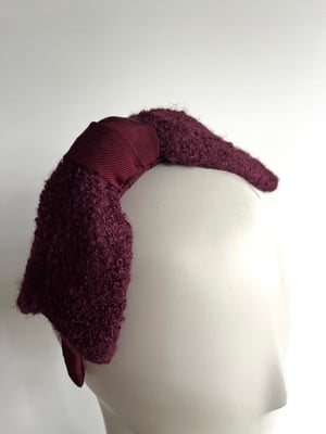 Image of Burgundy bow 