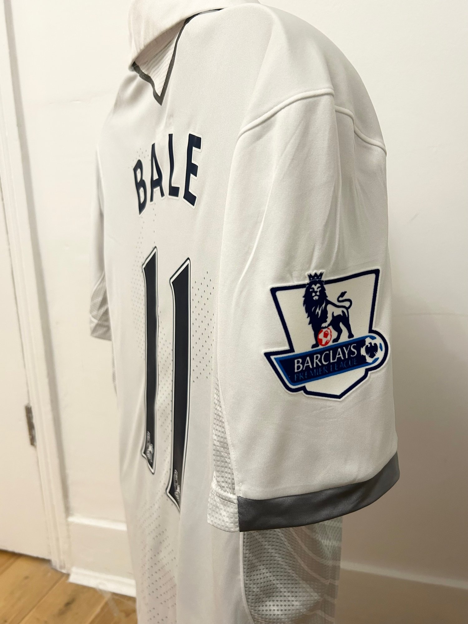 Image of Tottenham Hotspur “BALE 11” 2012/13 Home Shirt + PL patches (M)