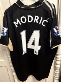 Image 9 of Tottenham Hotspur “MODRIĆ 14” 2008/09 Third Shirt + PL patches (XL)