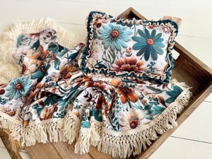 Image of teal and rust curated set