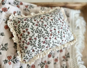 Image of Eleanor set