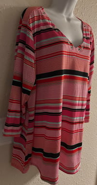 Image 4 of New 1X Kim Rogers Peep Hole Collar top #1256*9