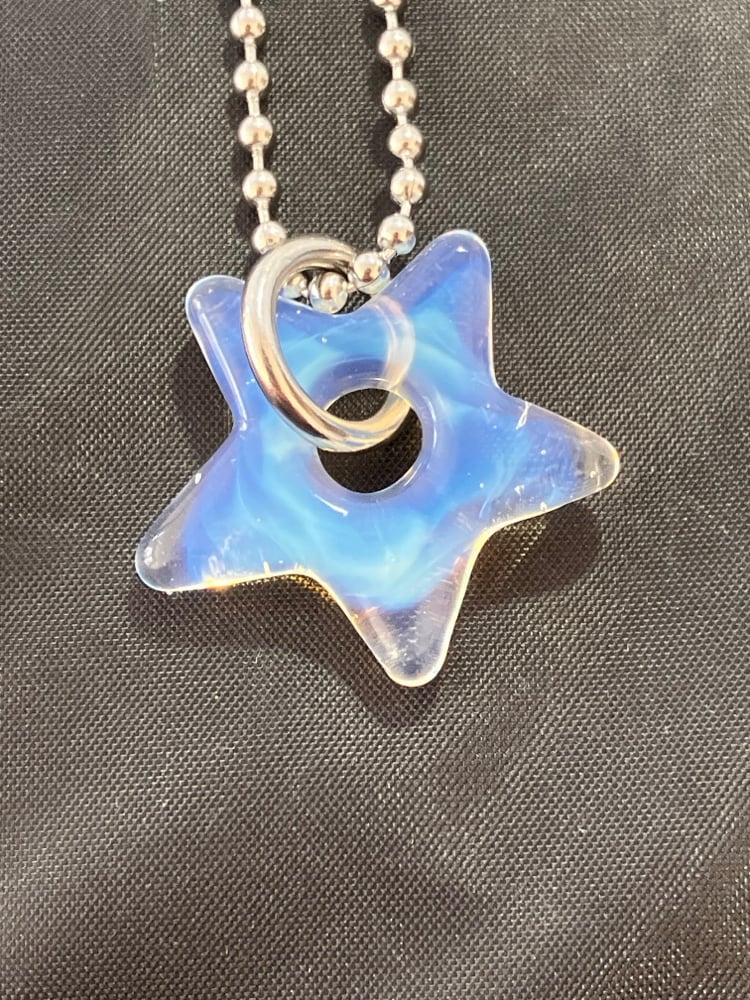 Image of opaline star 