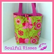Image of Fushia Dream on Green Tote Bag - Cute Kiss Tote Handbag Handmade