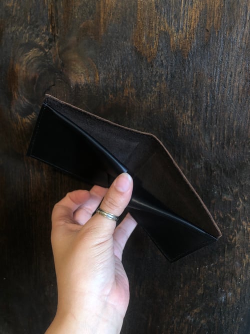 Image of Brown Leather Wallet with Lizard Detail