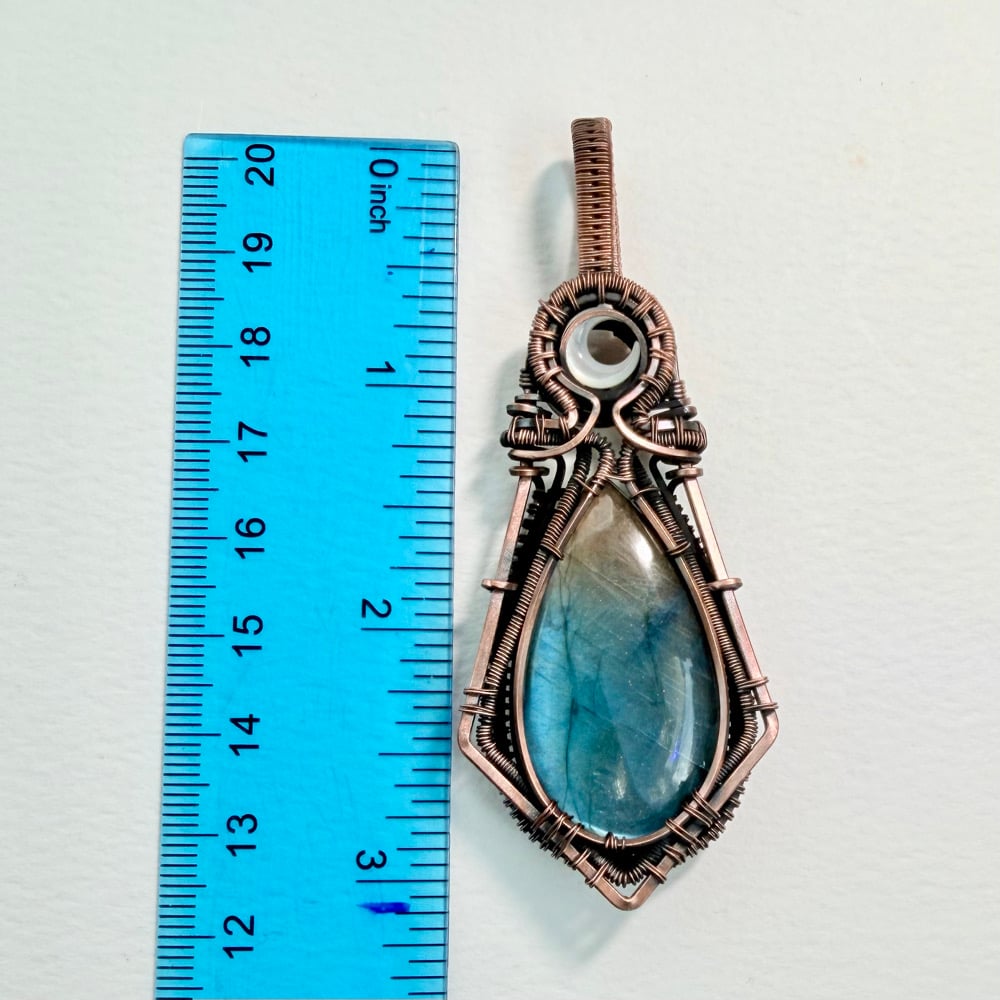 Image of Labradorite Pendant with an Abalone Crescent Pendant 