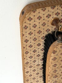 Image 6 of Ancien miroir de courtoisie avec brosse