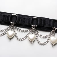 Image 3 of Satin choker with chains and heart-shaped beads