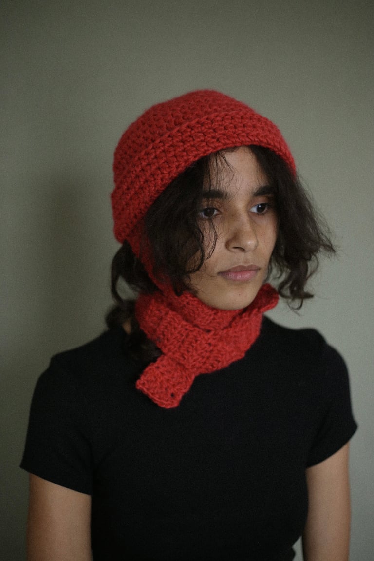 Beanie with ties