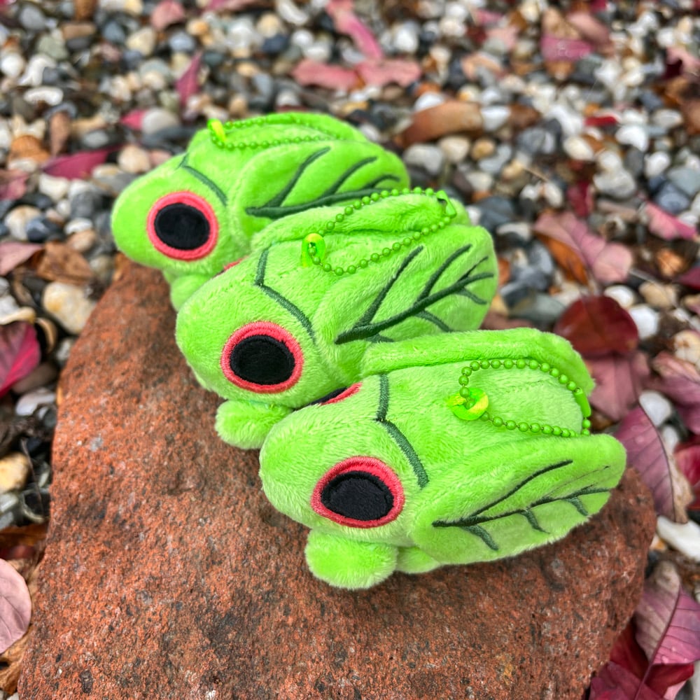 人形型チャーム オリーブグリーン Green Planthopper Plush Keychain | fossilforager