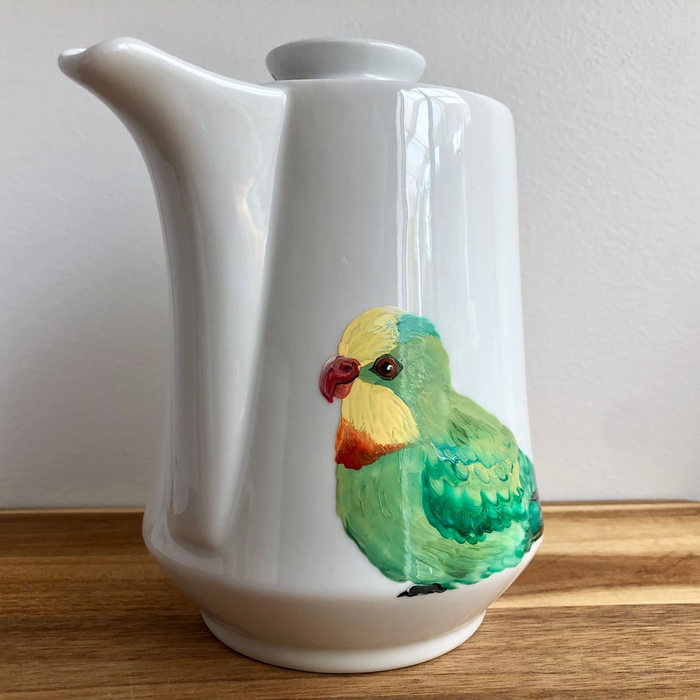 Superb Parrot Teapot