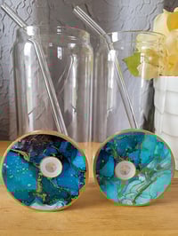 Image 2 of Set of 2 Glass 17oz Drinkware Epoxy Art 'The Aquarius'