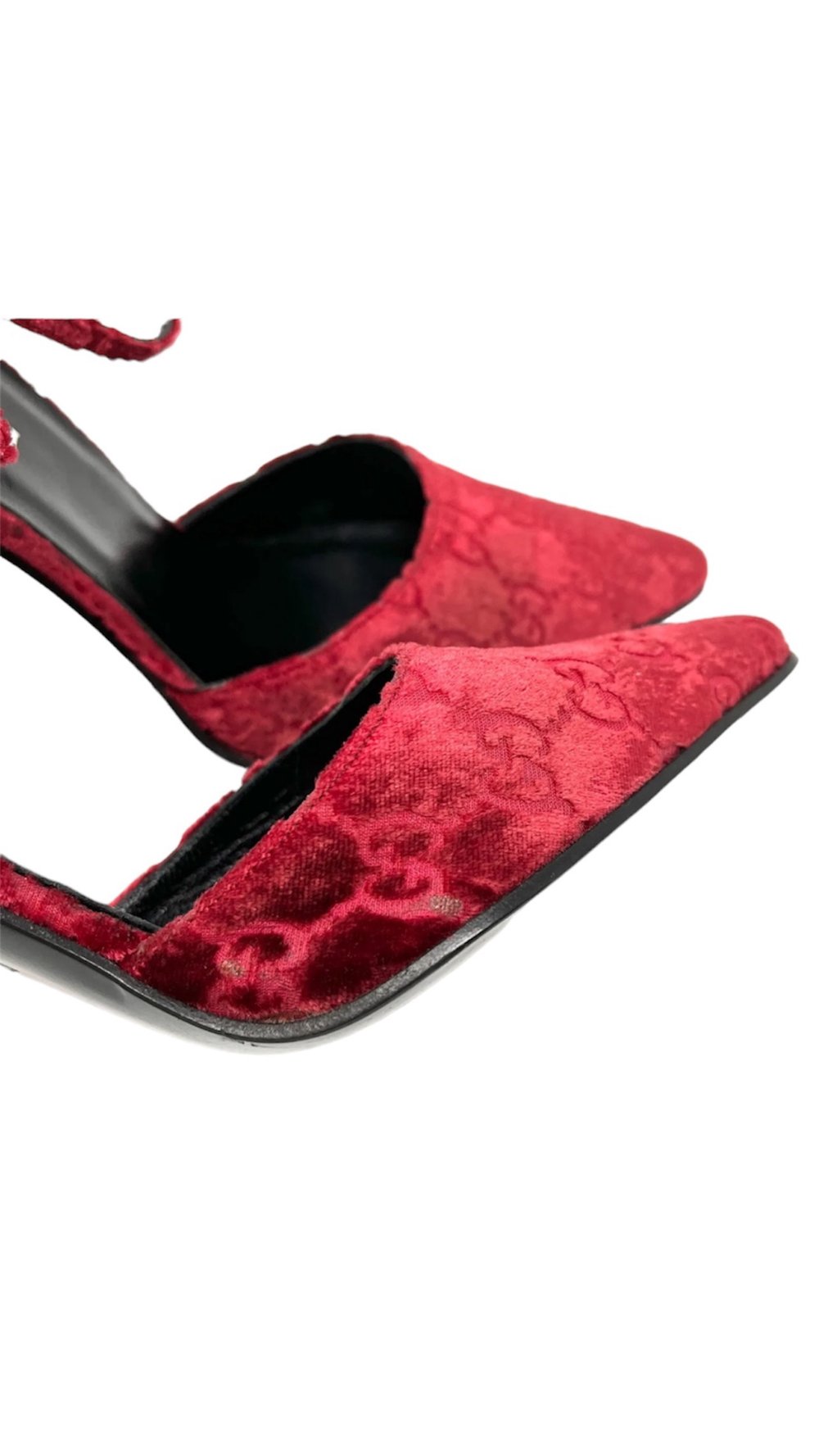 Image of GUCCI by TOM FORD VELVET PUMPS 