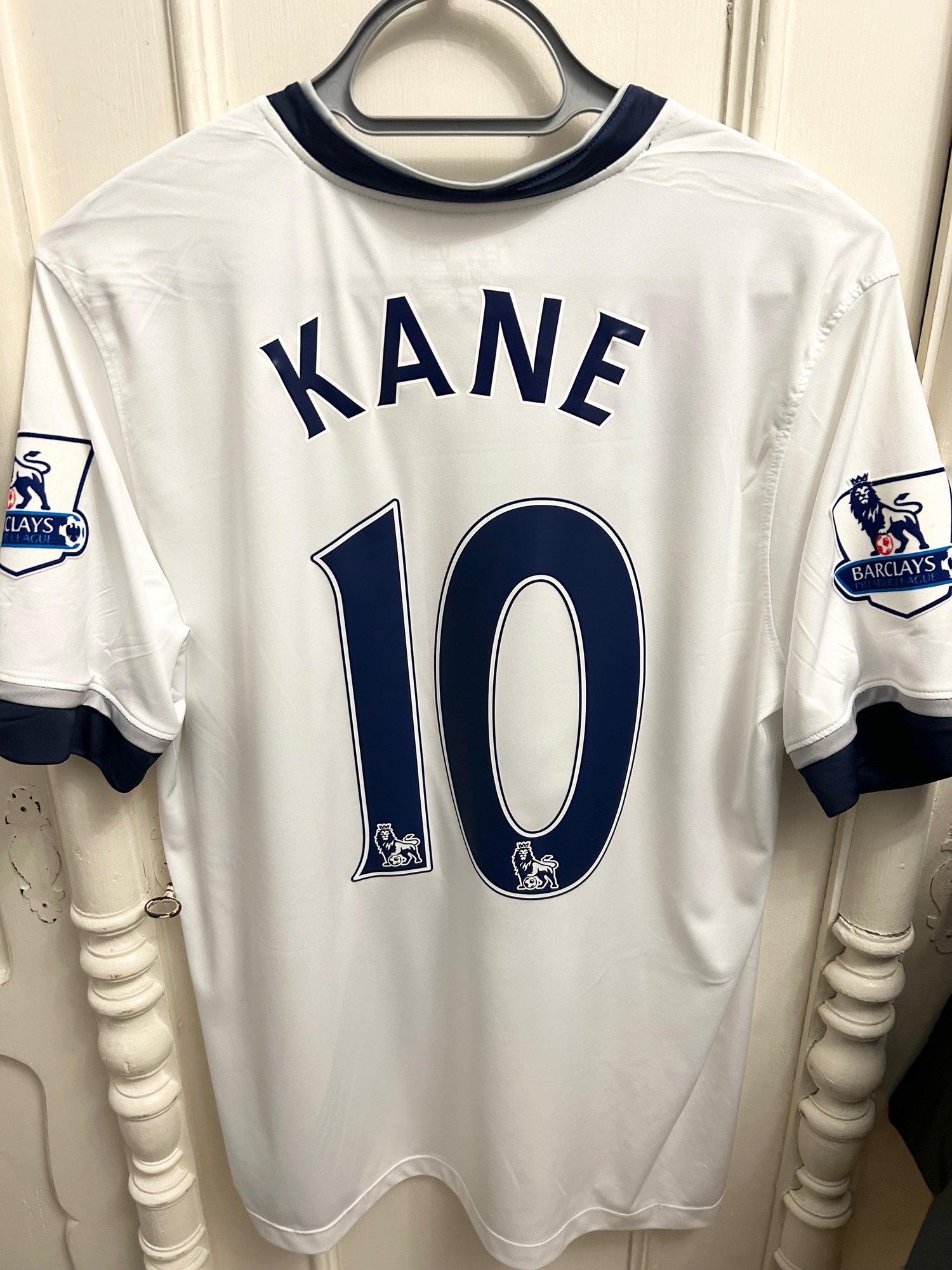 Image of Tottenham Hotspur “KANE 10” 2015/16 Home Shirt + patches (L)