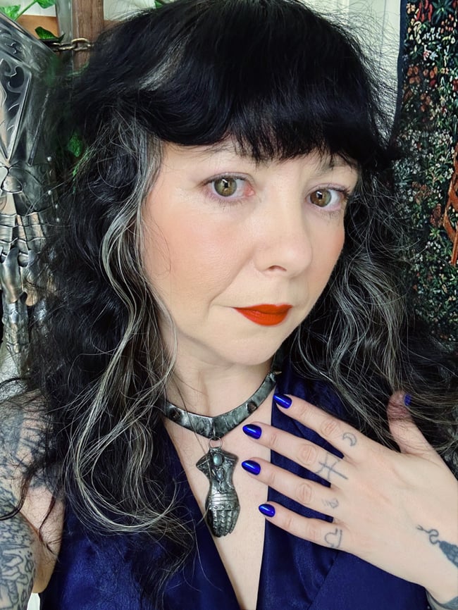 Spiked Dungeon Queen Collar: Blue Arcana Gauntlet 