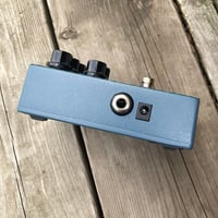 Image 5 of Tech 21 SansAmp VT Bass V2 • Character Series • SVT Amp Clone • 2010s made in USA • with box