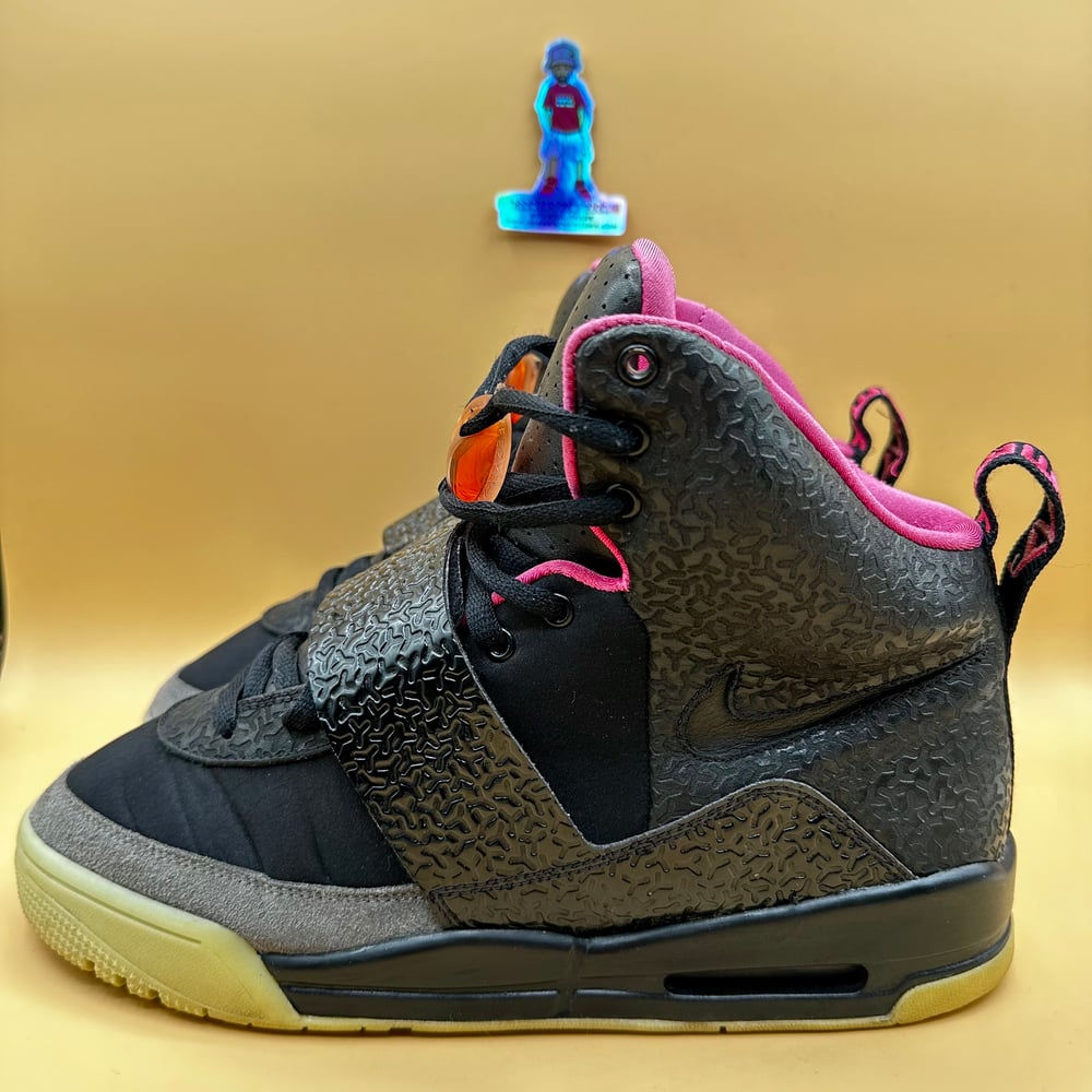 We BLINKED and it was 2009 again. ◾️ Nike Air Yeezy 1 'Blink