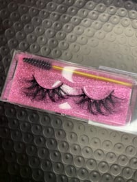 “BARBIE” lashes