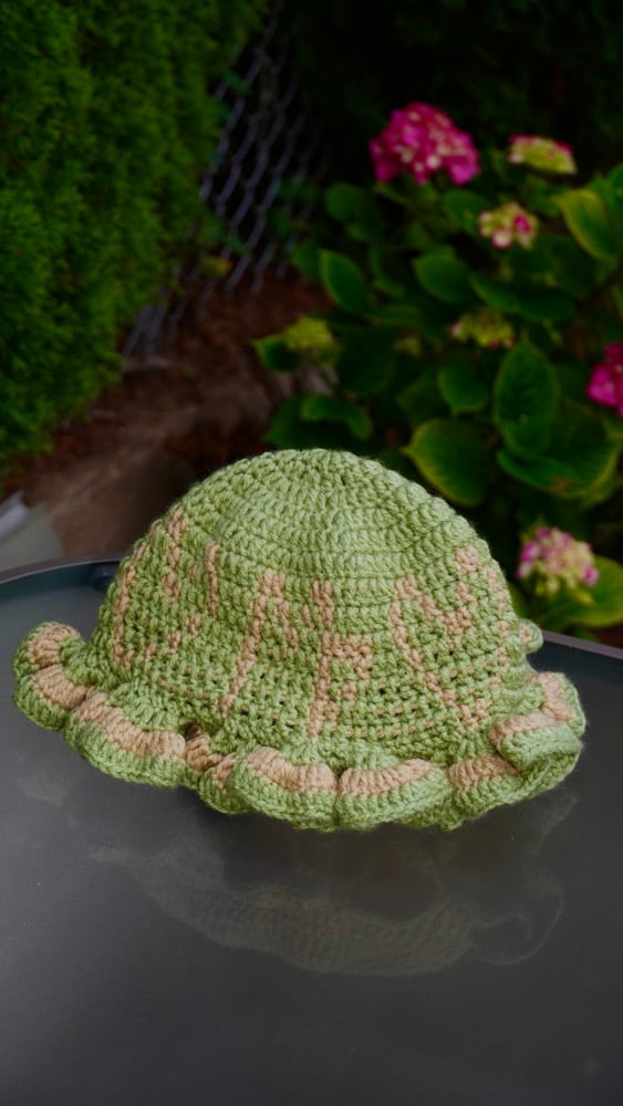 Image of Virgo Crochet Ruffle Hat