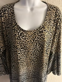 Image 6 of New 3X investments flare sleeve top #742*12