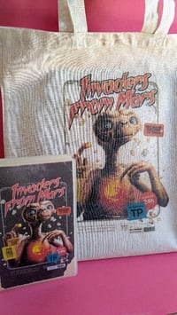 Image 2 of Totebag Edición Limitada E T.  VHS