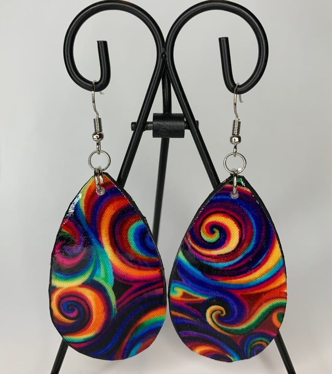 Image of "Swirl" Earrings