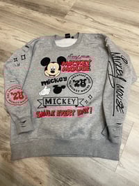Small - Xlarge Mickey destroyed sweatshirt 