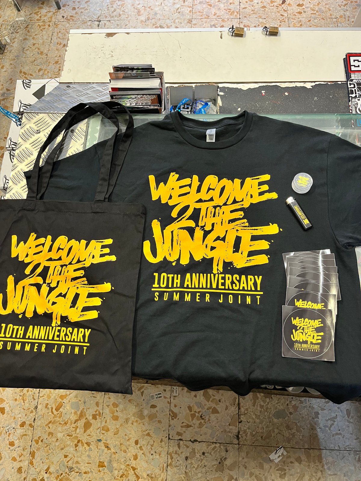 Image of WELCOME 2 THE JUNGLE special box