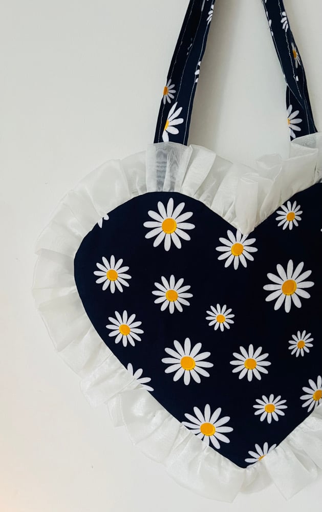 Image of 🌼 Daisy Heart Bag – Navy with White Ruffle Trim