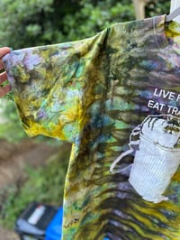 Image 2 of 2XL Live Fast Eat Trash Raccoon shirt E5