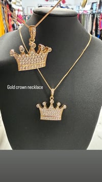 Gold crown necklace 
