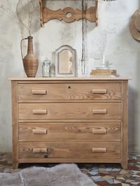 Image 2 of La jolie commode 