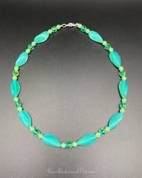 Image of Wavy Blue Uranium Necklace