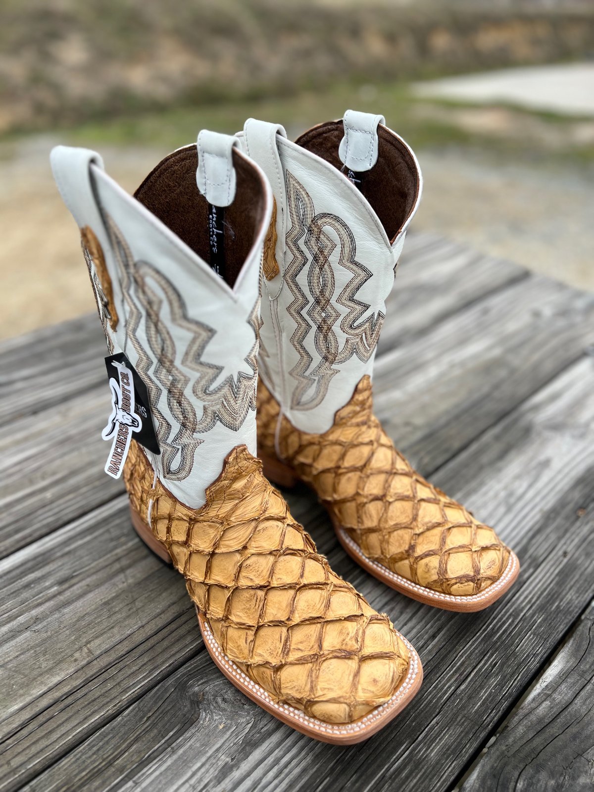 Men’s Big Bass Light Castor Matte Fish Scale Boots | El Zacatecas ...