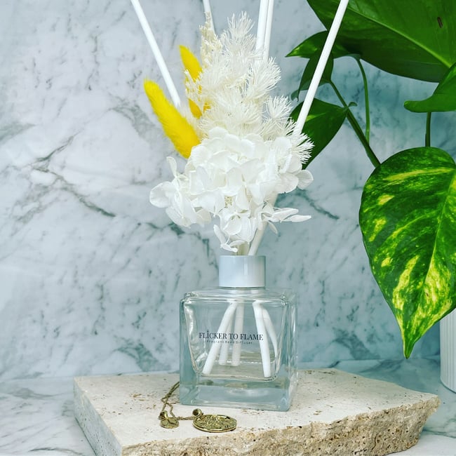 Floral Reed Diffuser 170ml - YELLOW/WHITE  **ONLY 10 AVAILABLE**