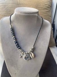 Image 4 of Collier Carrie 