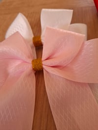 Image 2 of Diamond embossed 5" bow