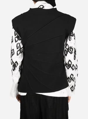 Image of ÆNRMÒUS - Nissin Vest (Black)