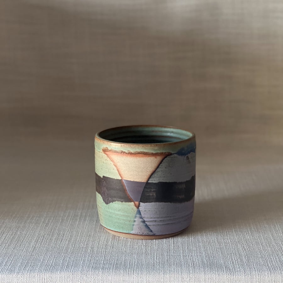 Image of MIDNIGHT MEDIUM PLANTER 