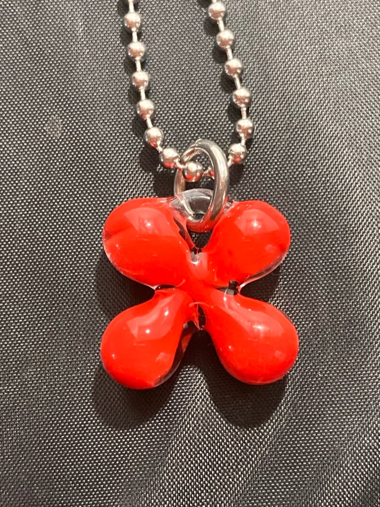 Image of fire red clover 