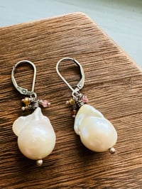 Image 5 of luxe baroque pearl earrings with tourmaline fringe