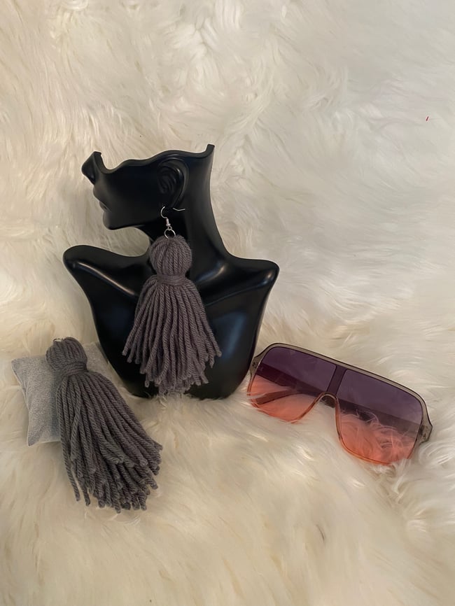 Pair them up long tassel/sunglasses set 