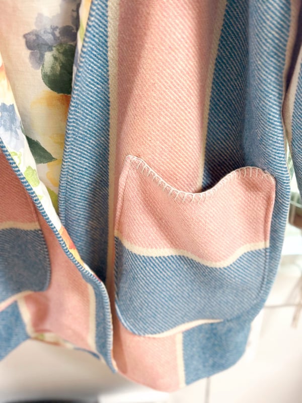 Image of Vada Adult Coat size Large