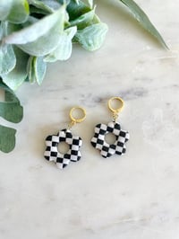 Image 3 of Flower Checkered