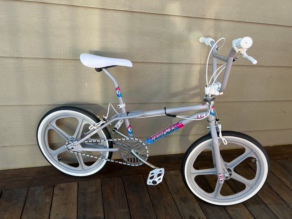 Gray 1986 GT performer