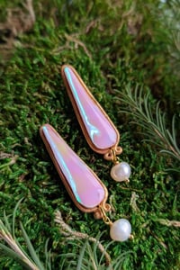 Image 2 of Opalescent Teardrop II