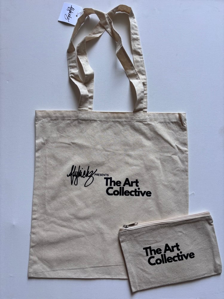 THE ART COLLECTIVE 