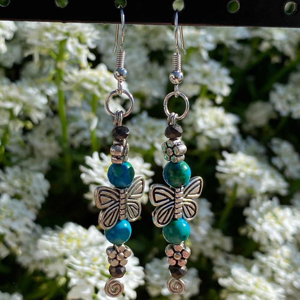 Image of earth needs flowers earrings