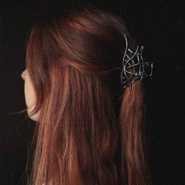 Image of Spider Web Claw Hair Clip